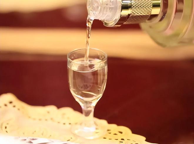 品味原漿白酒 優(yōu)質(zhì)品牌、制作工藝與市場(chǎng)銷售